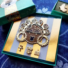 © Bantu Knots Pin - Arimas