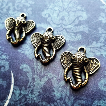 Elephant Charm - Arimas
