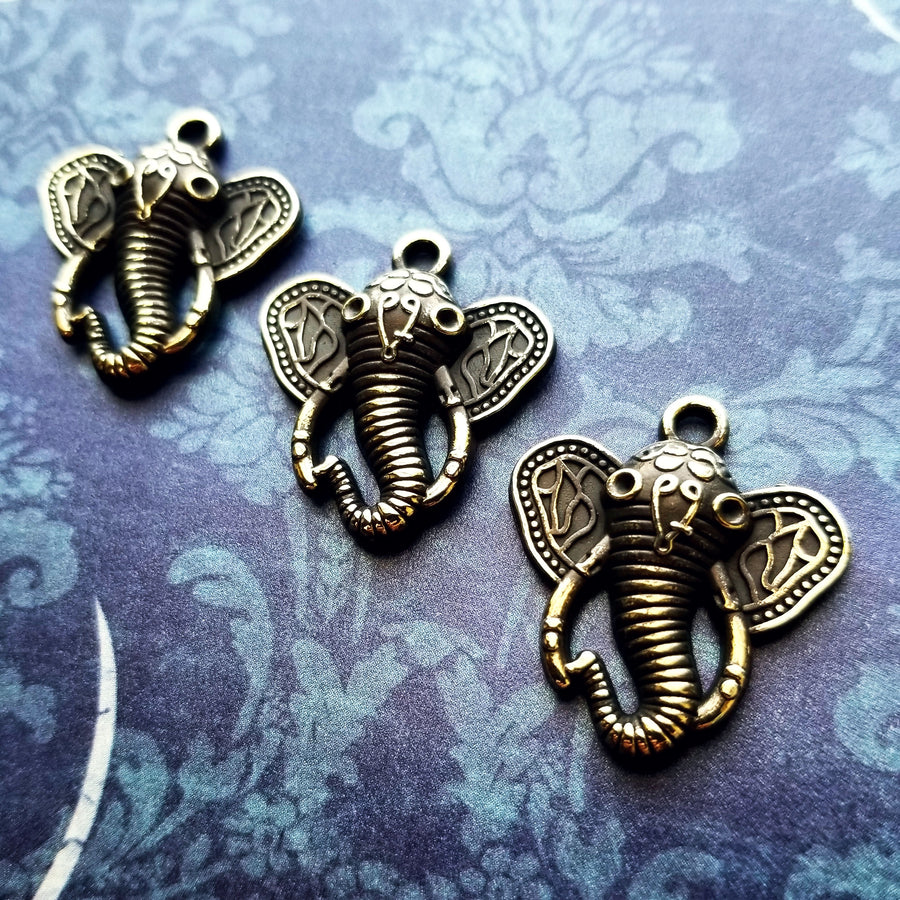 Elephant Charm - Arimas