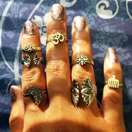 Mini Lotus Finger Cuff - Arimas