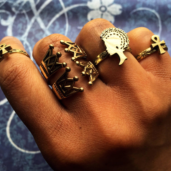 Queen's Message Ring – Arimas